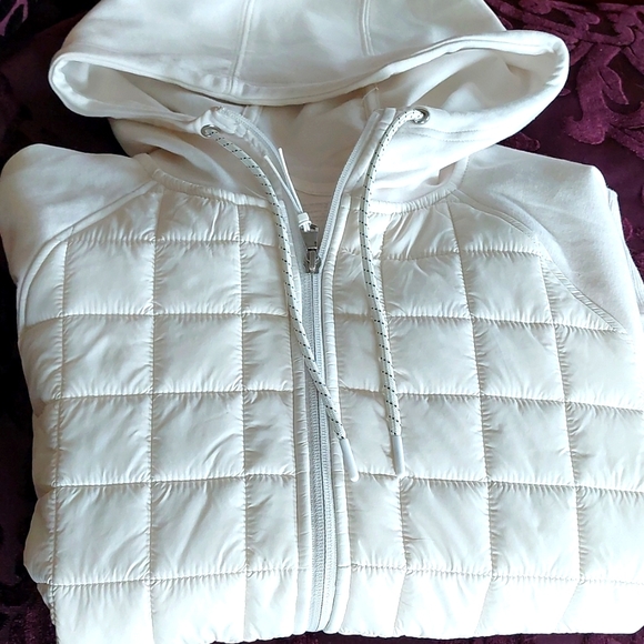 Size Large, Old Navy Active, White hooded sweatshirt. - Picture 1 of 4